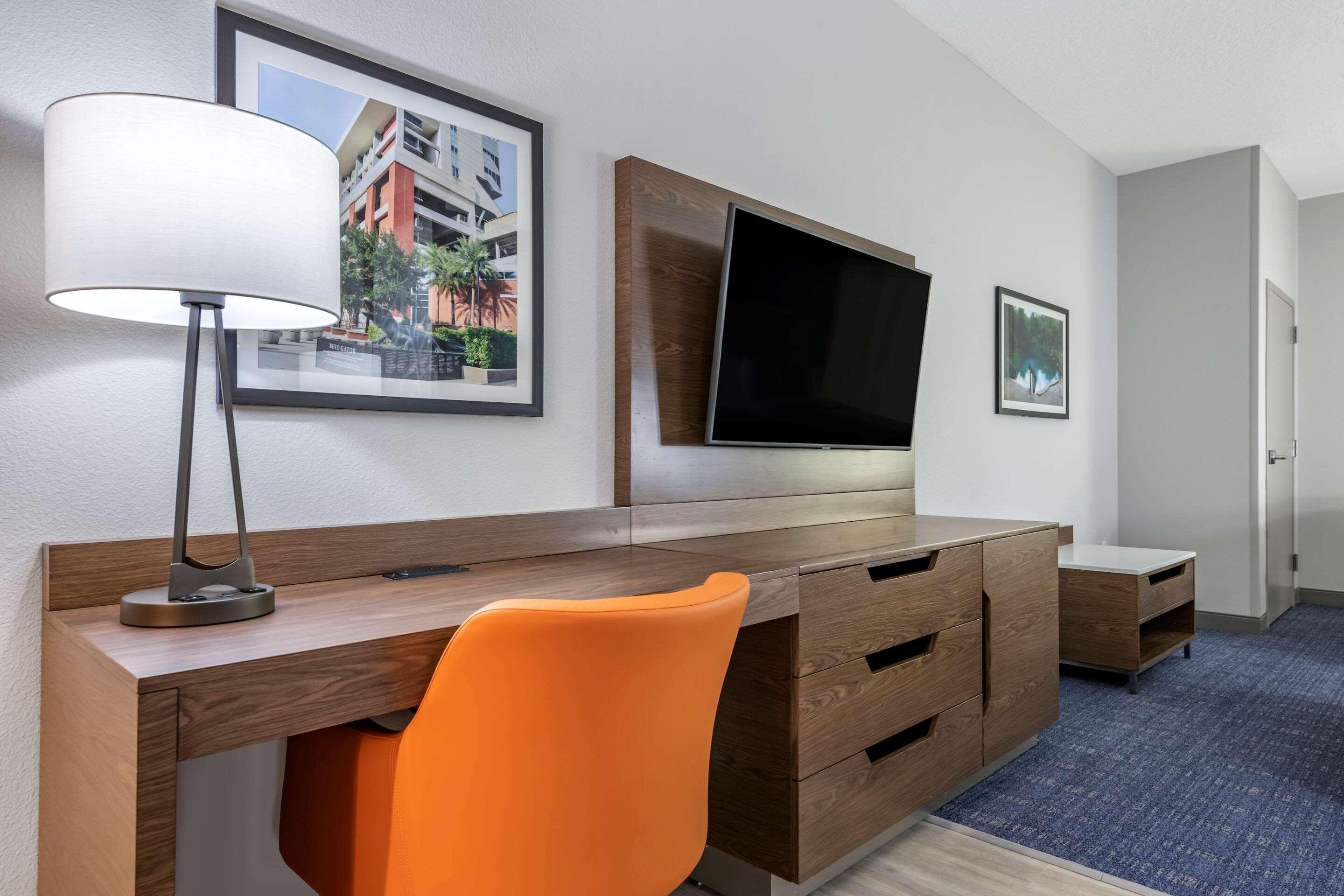 Comfort Suites Gainesville Near University المظهر الخارجي الصورة