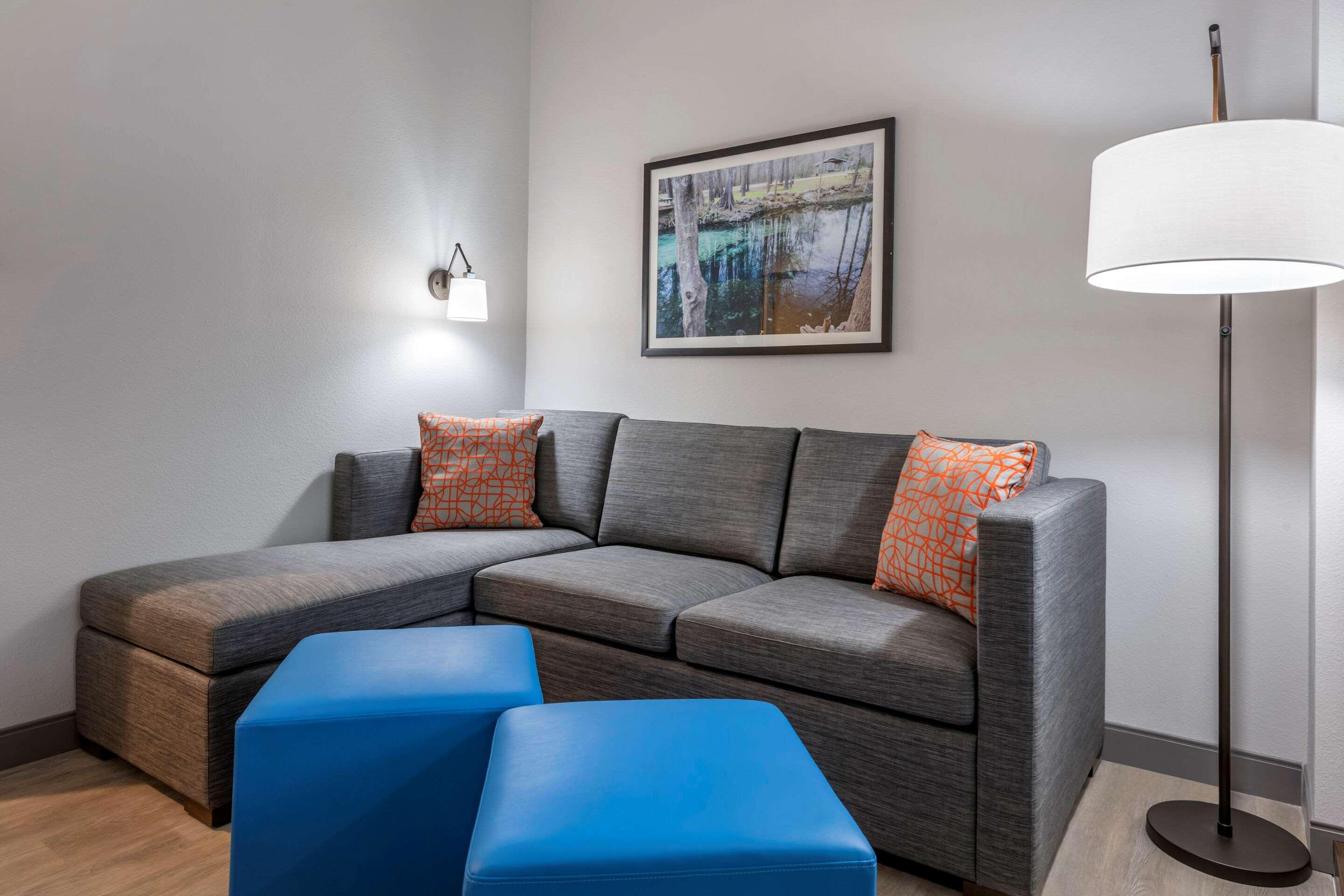 Comfort Suites Gainesville Near University المظهر الخارجي الصورة