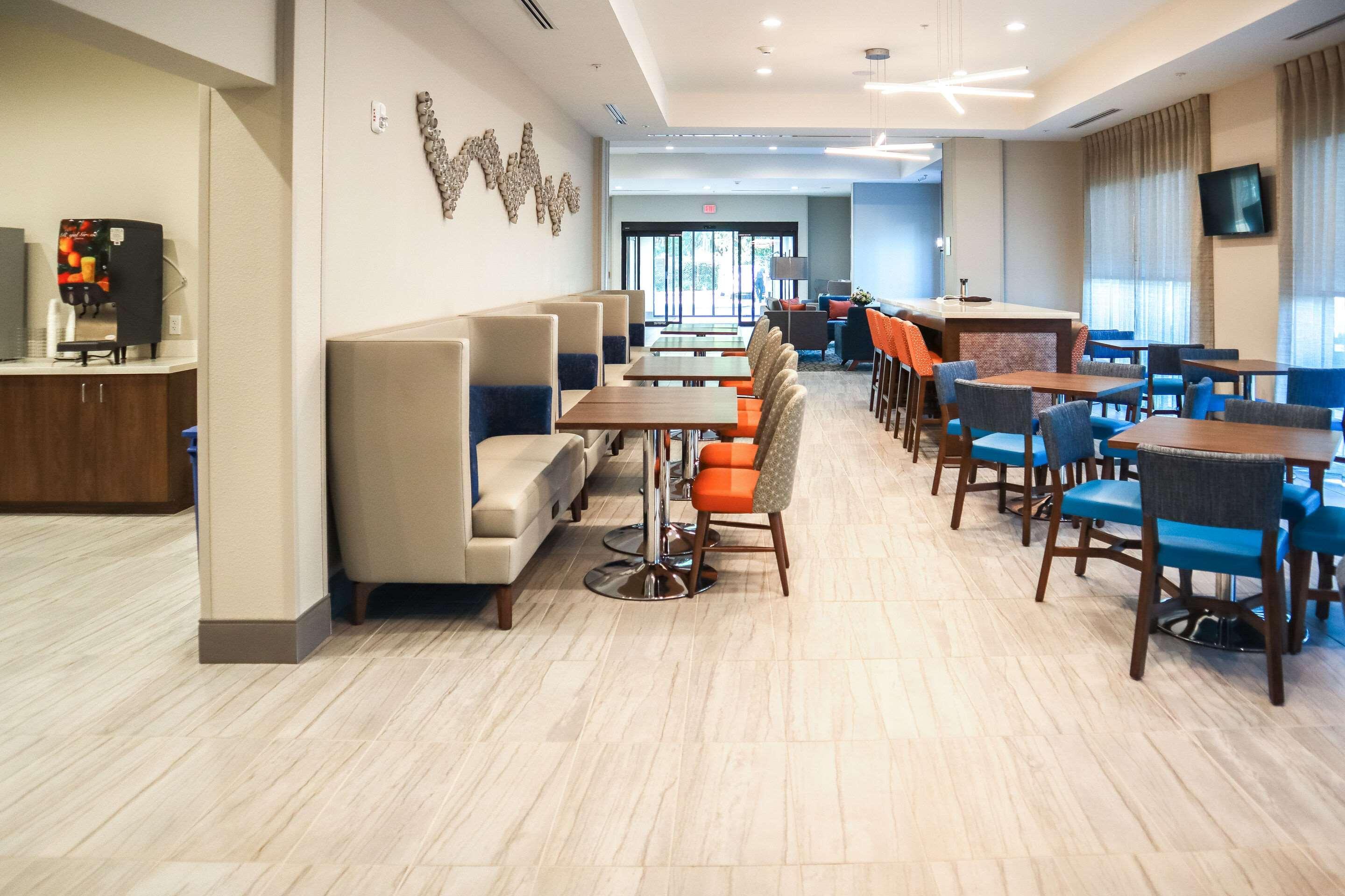 Comfort Suites Gainesville Near University المظهر الخارجي الصورة