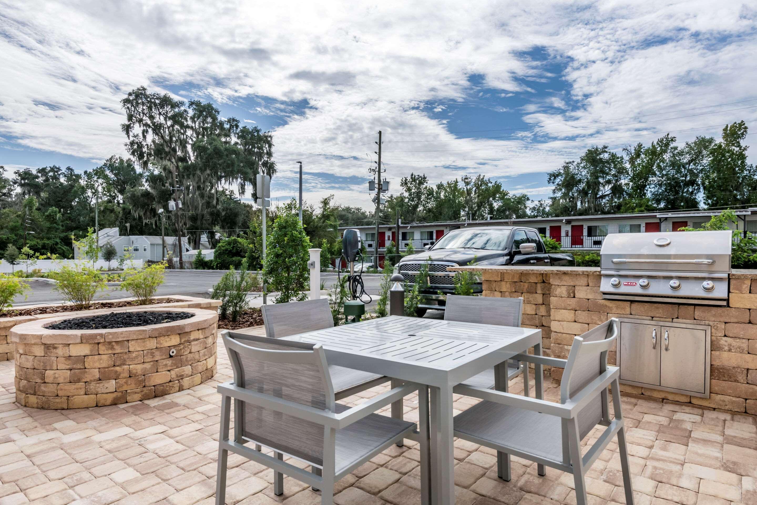Comfort Suites Gainesville Near University المظهر الخارجي الصورة
